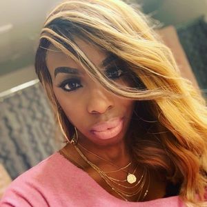 Meet your Posher, Chika